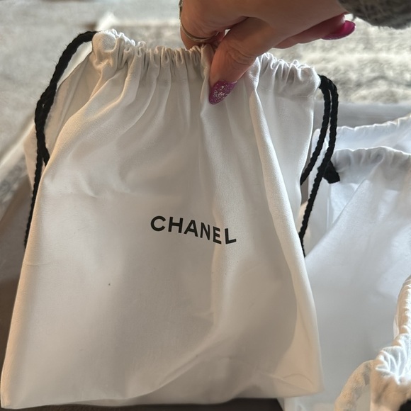 Chanel White Bag drawstring set - Picture 6 of 8